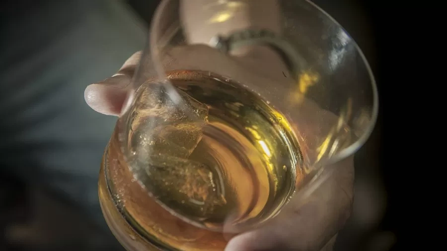 Brasil registra 225 notificações de intoxicação por metanol em bebidas alcoólicas