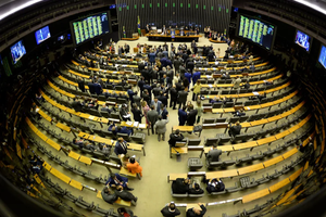 Comissão aprova multa para quem deixa criança sozinha em elevador e áreas comuns de condomínios (Foto: Condominio Interativo)