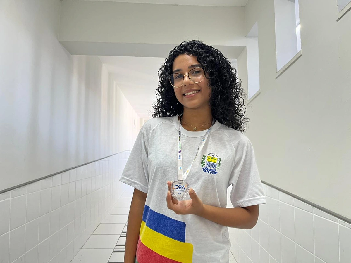 Evelyn Monteiro Quaresma foi premiada na Olimpíada Brasileira de Astronomia e Astronáutica