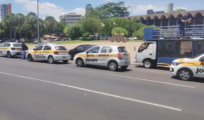 Instrutores protestam contra fim da obrigatoriedade de autoescolas