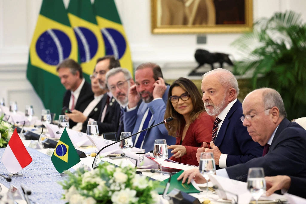 Lula fala durante reunião bilateral com o presidente Prabowo Subiando, da Indonésia
