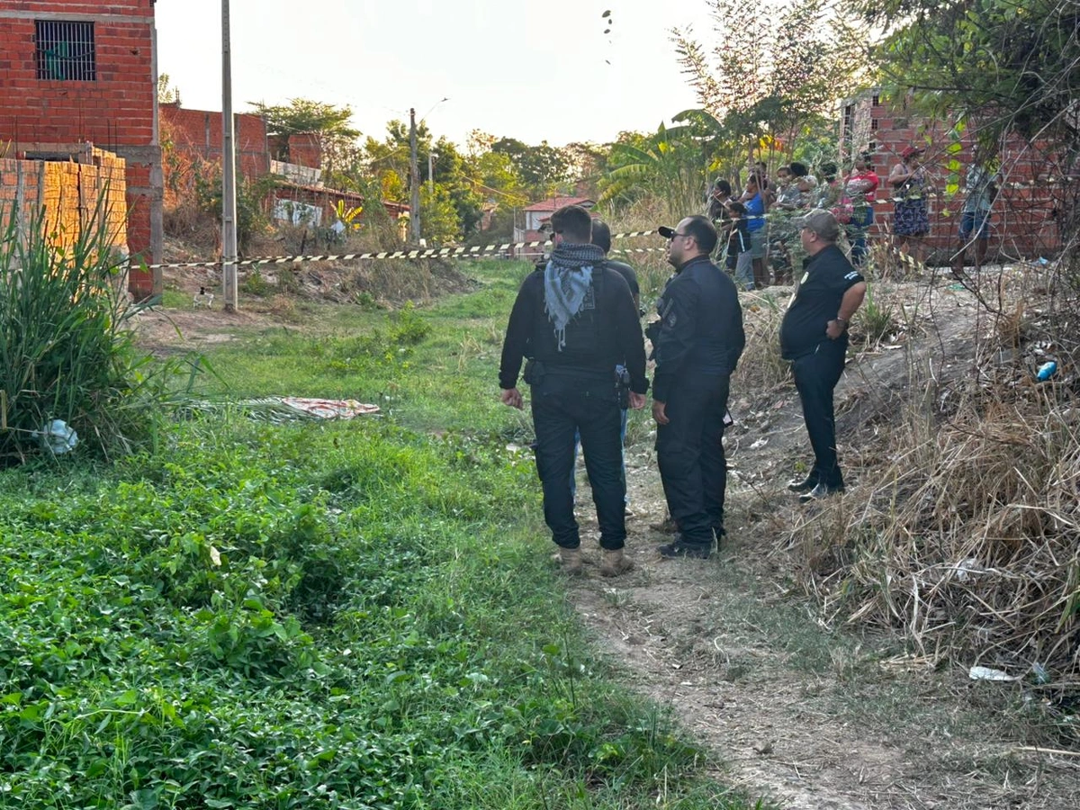 Um pedreiro de 37 anos, identificado como Welligton Alves dos Santos, foi morto a tiros