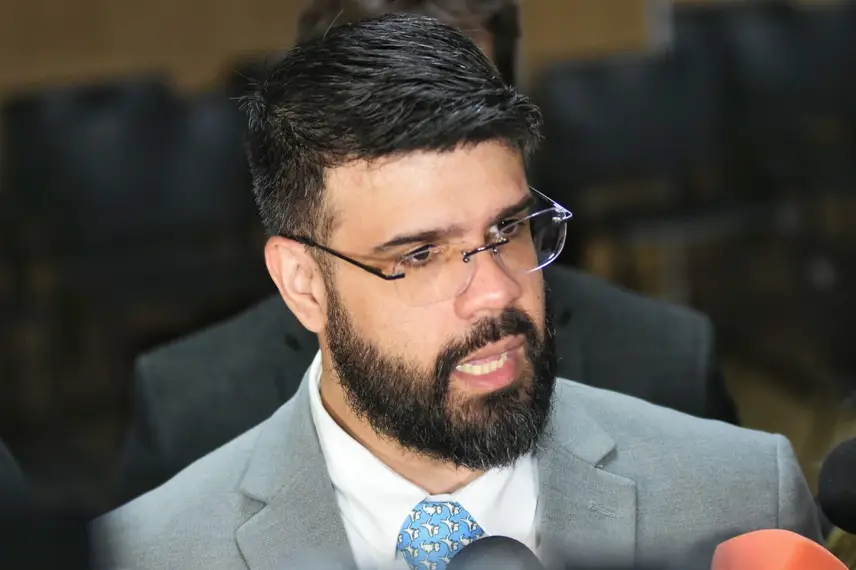 Advogado Samuel Castelo Branco, que faz a defesa da vereadora Tatiana Medeiros