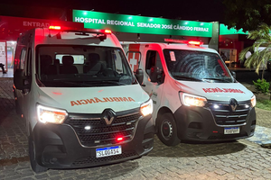 Ambulâncias novas para São Raimundo Nonato-PI (Foto: SESAPI)