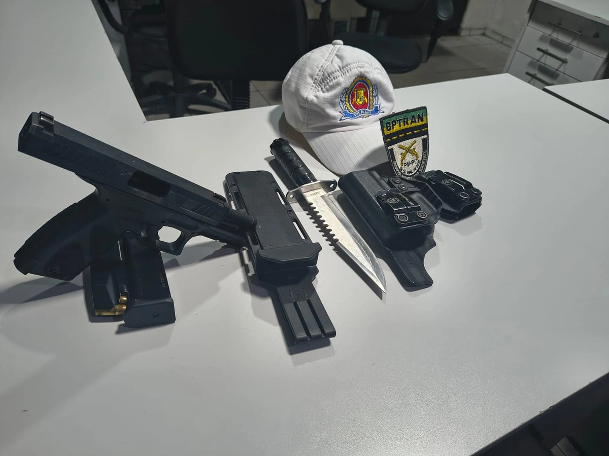 Armas e munições apreendidas em blitz na região do conjunto habitacional Porto Alegre zona sul de Teresina