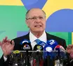 Alckmin critica tarifa dos EUA e anuncia medidas para proteger empresas brasileiras