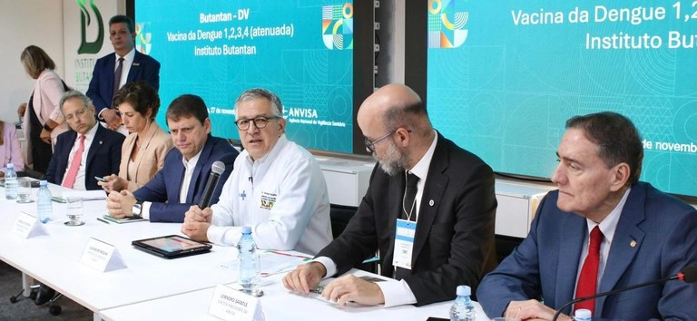 Lançamento da vacina 100% brasileira contra a dengue