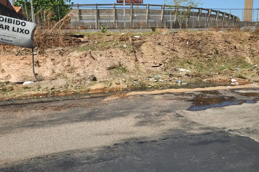 Manutenção no prolongamento da Avenida Barão de Castelo Branco