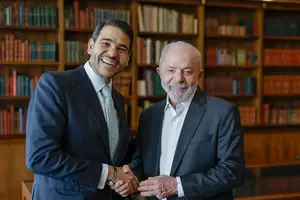 O advogado-geral da União, Jorge Messias, ao lado do presidente do Brasil, Lula (Foto: Reprodução | RICARDO STUCKERT / PR)