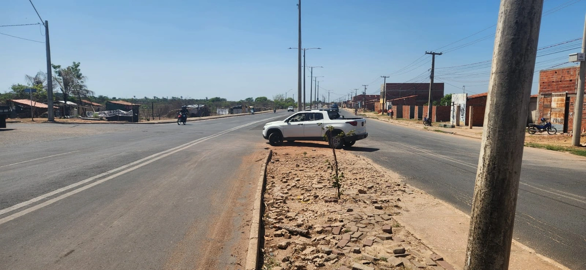 O cruzamento informal da Avenida Poty zona norte de Teresina