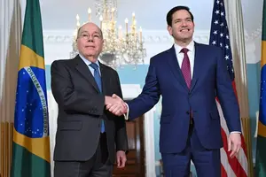 O ministro das Relações Exteriores, Mauro Vieira, e o secretário de Estado norte-americano, Marco Rubio, se reúnem no Departamento de Estado dos EUA, em Washington (Foto: Reprodução | Andrew Caballero-Reynolds/AFP)