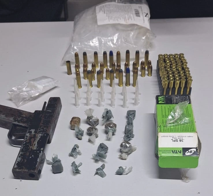 Preso pela Polícia Militar com arma caseira e munições em Palmeirais