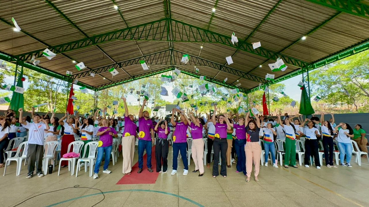 Professores da rede estadual reforçam preparação de estudantes para o segundo dia do Enem 2025