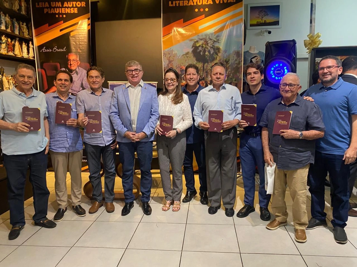 A Livraria Entrelivros foi palco, em noite prestigiada, do lançamento do livro “Conceito de Justiça em Paul Ricoeur: o sentido ético do ato de julgar”, de autoria do advogado da União Ricardo Resende de Araújo. O evento reuniu colegas da Advocacia-Geral da União do Piauí e de Brasília, além de advogados, professores, membros do Ministério Público e integrantes do Rotary Club Piçarra.