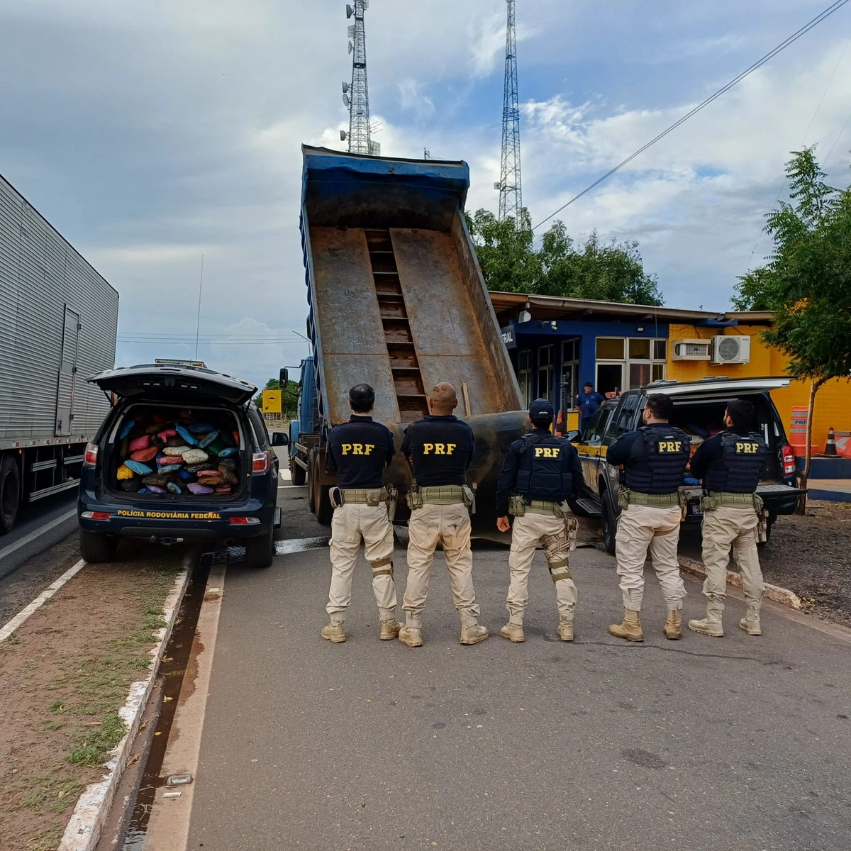 Apreensão de  cerca de 350 kg de skunk, na tarde desta segunda-feira (1º) em Picos-PI