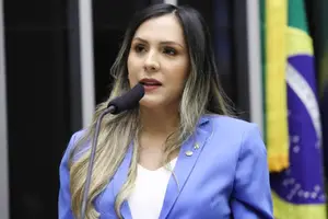 deputada Duda Ramos (MDB-RR), afirma que a iniciativa preenche uma lacuna histórica na valorização dos profissionai (Foto: Camara Federal)
