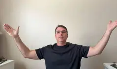 Flávio Bolsonaro admite que candidatura tem “preço” — e não fala de propostas