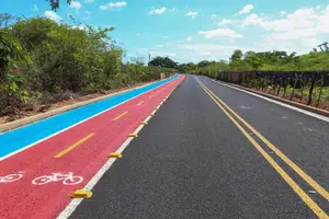 Governador inaugura obras de mobilidade urbana em Castelo do Piauí (Foto: Gabriel Torres)