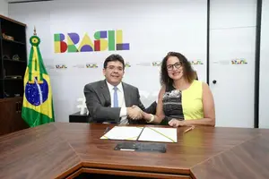 Governador Rafael Fonteles e a Ministra Luciana Santos da Ciência, Tecnologia e Inovação (Foto: Renato Braga)