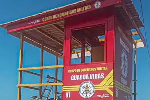 Governo do Estado instala primeiro posto de guarda-vidas em praia do Piauí (Foto: ASCOM)