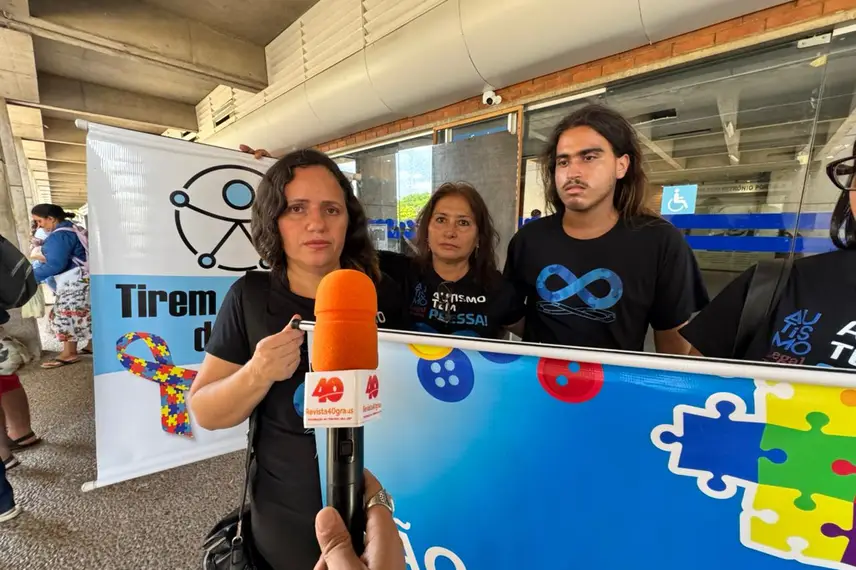 Mães atípicas protestam na Alepi contra cortes no BPC e cobram apoio ao PL que impede suspensões abusivas