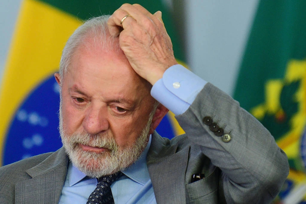 Presidente Lula durante entrega da PEC da Segurança Pública no Palácio do Planalto, em 24 de abril de 2025