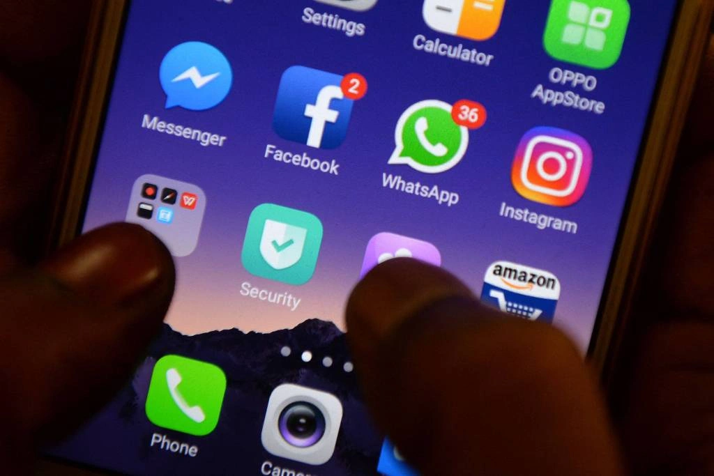 Aplicativos de redes sociais no celular