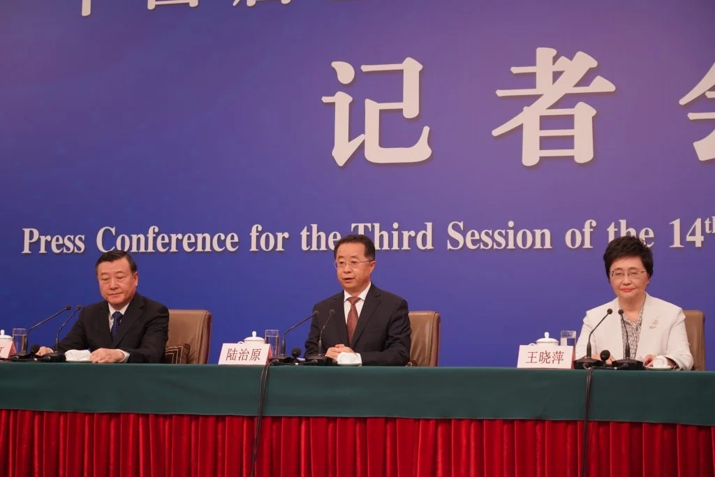China anuncia Renda Básica Universal e acende debate global sobre futuro do trabalho