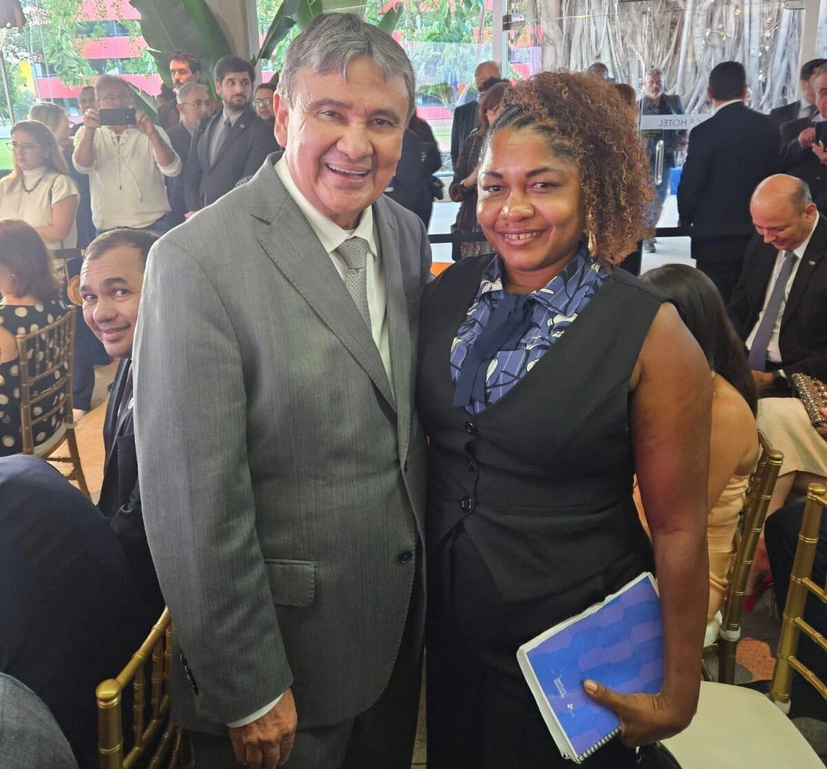 Elaine e o ministro Wellington Dias