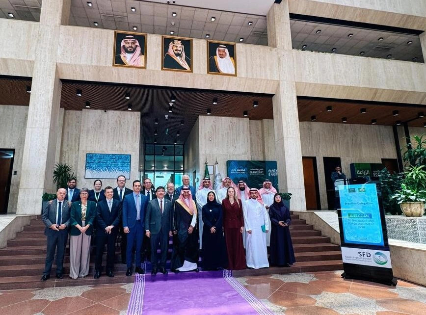 Foto comitiva e sauditas