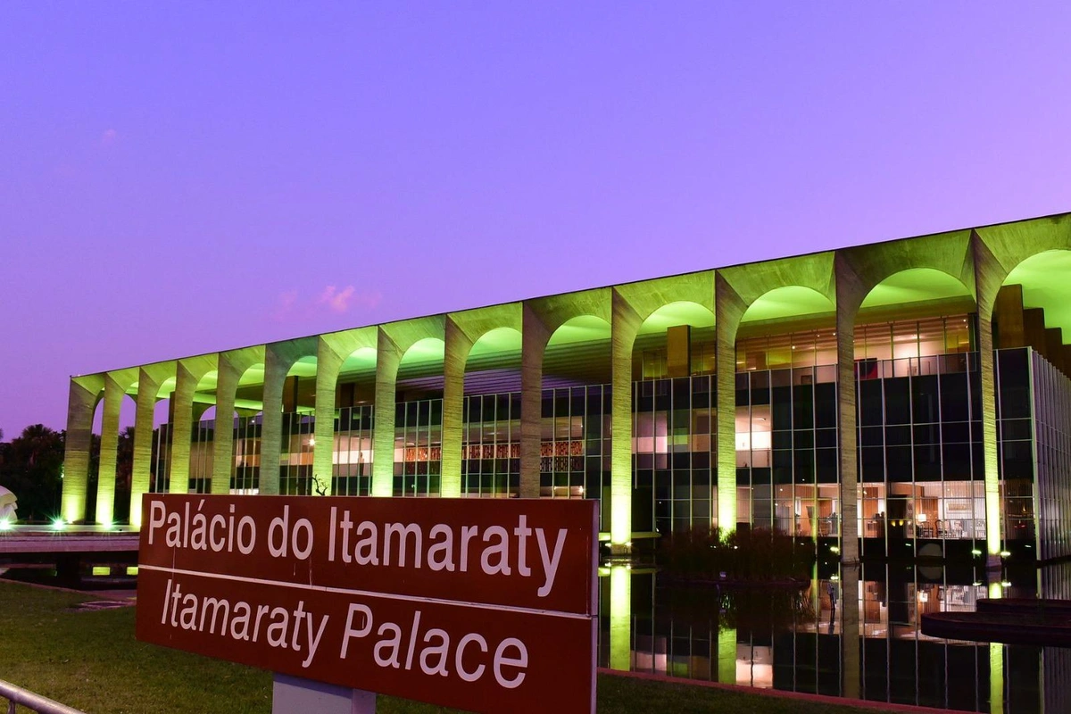 Itamaraty abre concurso para diplomata com 50 vagas e provas em duas etapas