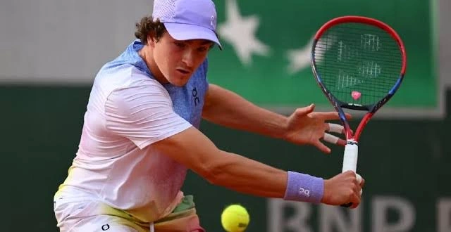 João Fonseca avança para a terceira rodada em Rolland Garros.