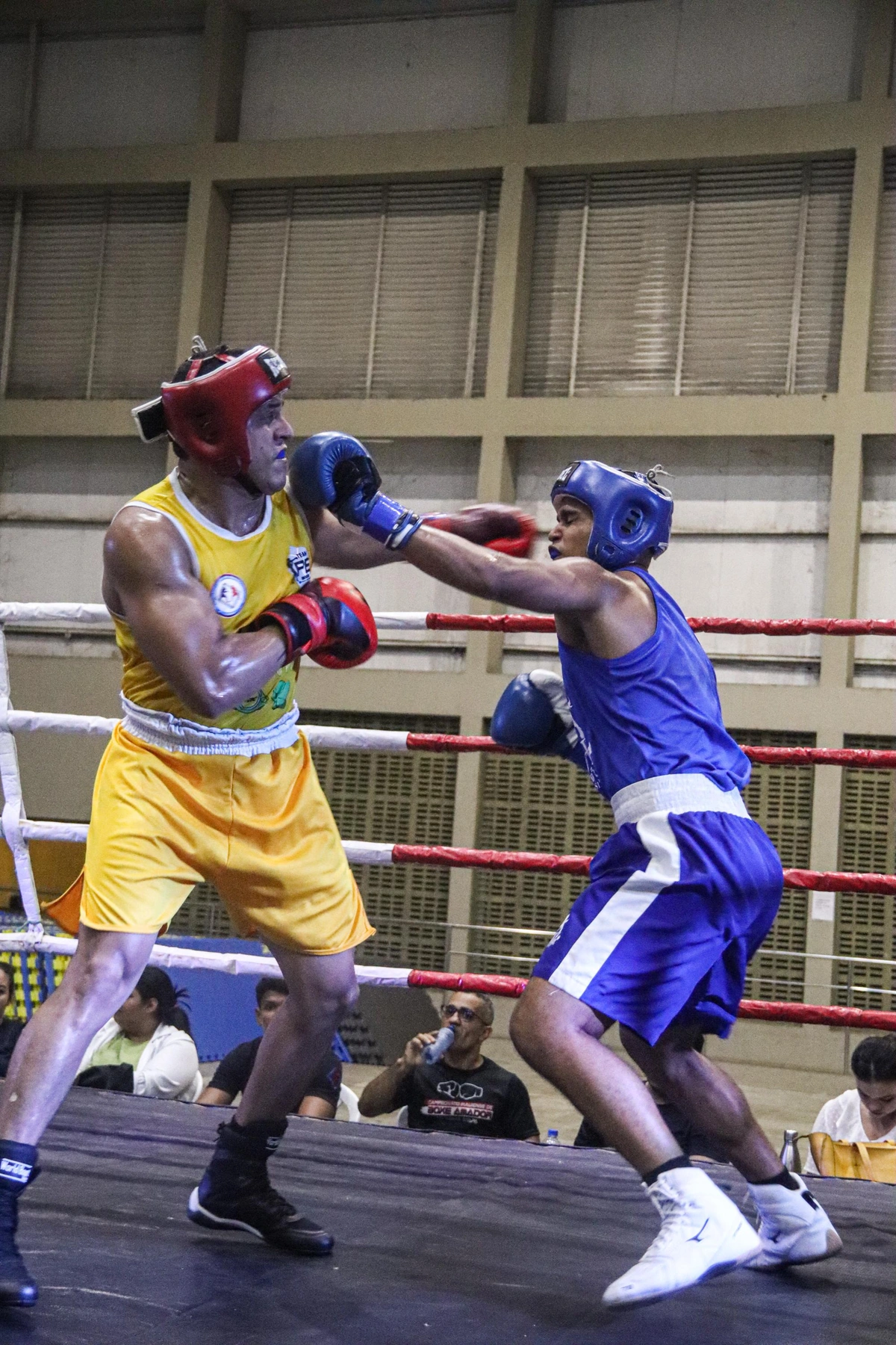 Luta disputada no Campeonato Piauiense de Boxe Amador