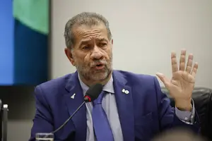 O agora ex-ministro da Previdência Social,  Carlos Lupi (Foto: Reprodução)