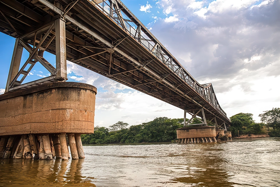 Ponte João Luís Ferreira a ponte Metálica