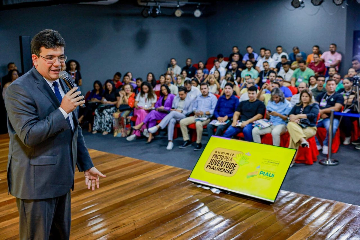 Rafael Fonteles autoriza construção de centro da juventude e reforça políticas públicas com adesão ao plano Juventude Negra Viva