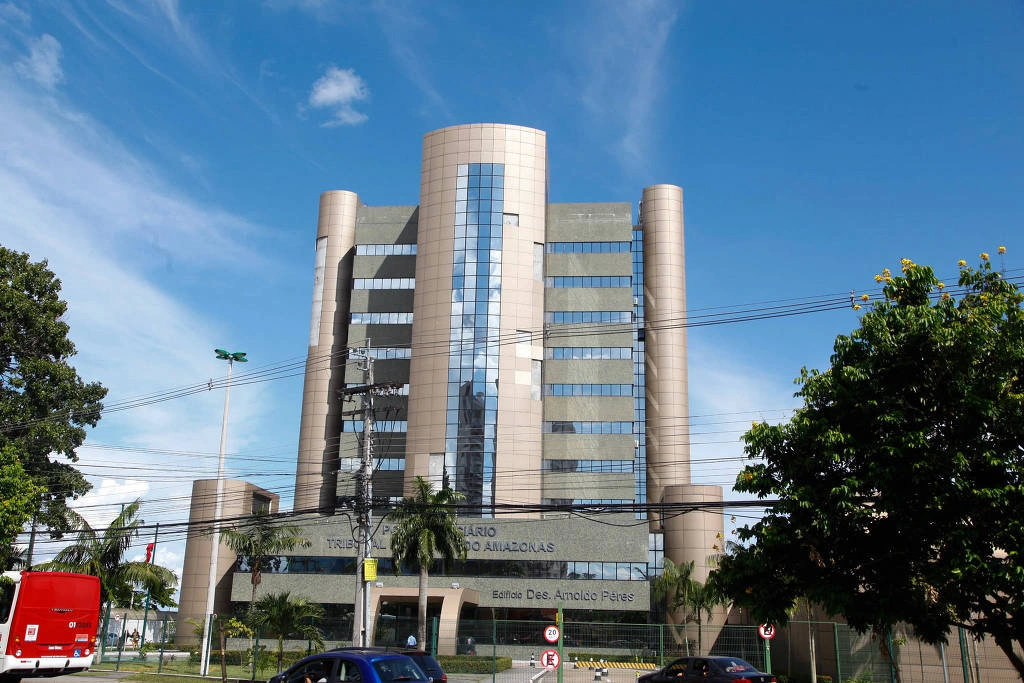 SSede do Tribunal de Justiça do Amazonas; corte tem dois juízes alocados em cidades pobres recebendo supersalários
