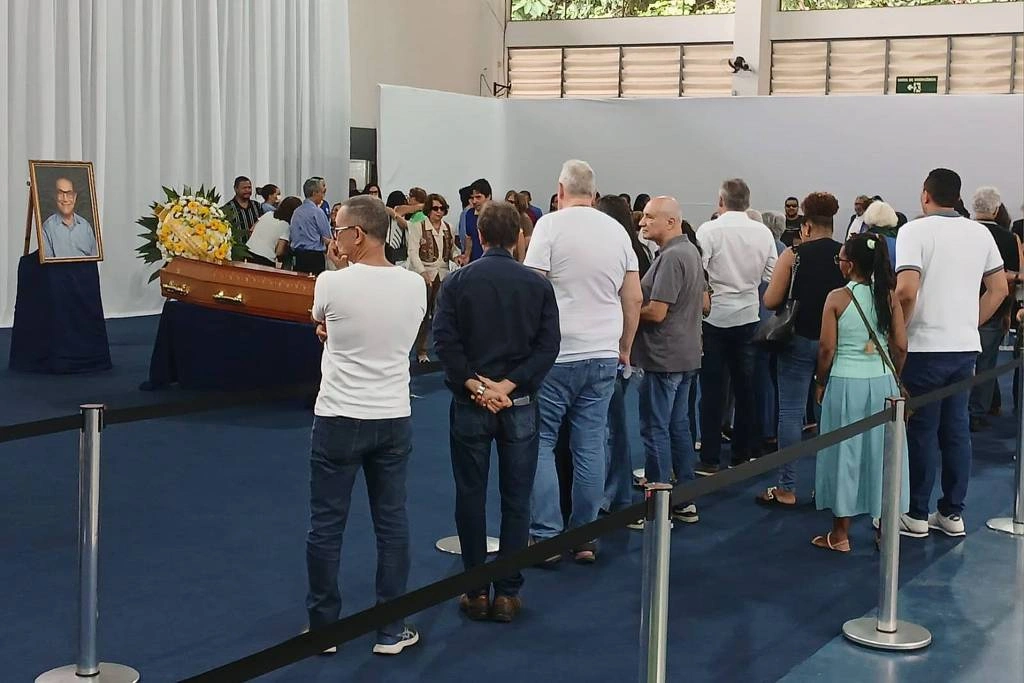 Velório do médium Divaldo Franco reúne centenas de pessoas em Salvador