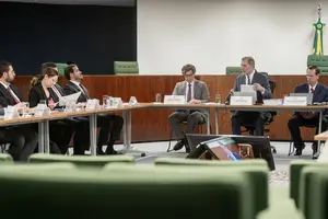 AGU em audiência pública no STF sobre as devoluções de valores descontados indevidamente (Foto: Reprodução)