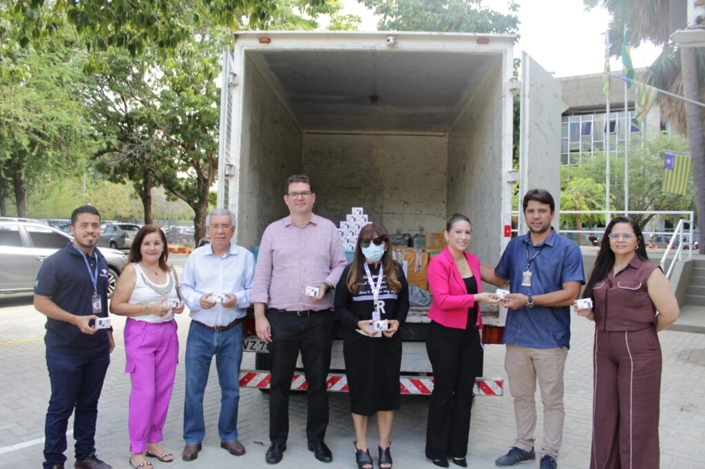 Entrega de oxímetros doados pela Receita Federal