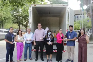 Entrega de oxímetros doados pela Receita Federal (Foto: SESAPI)