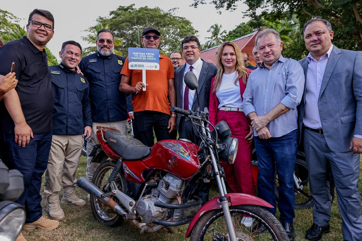 Entrega de veículo recuperado