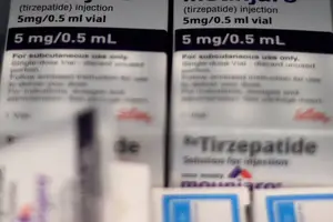 Frascos de medicamento para emagrecer; operação da polícia tenta combater venda ilegal (Foto: Almaas Masood - 14.abr.25/Reuters)
