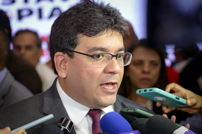 Governador Rafael Fonteles em coletiva
