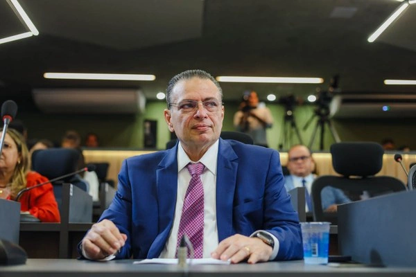 Mudanças incluem nova pasta para Trabalho, autonomia à Comunicação e unificação de cargos policiais