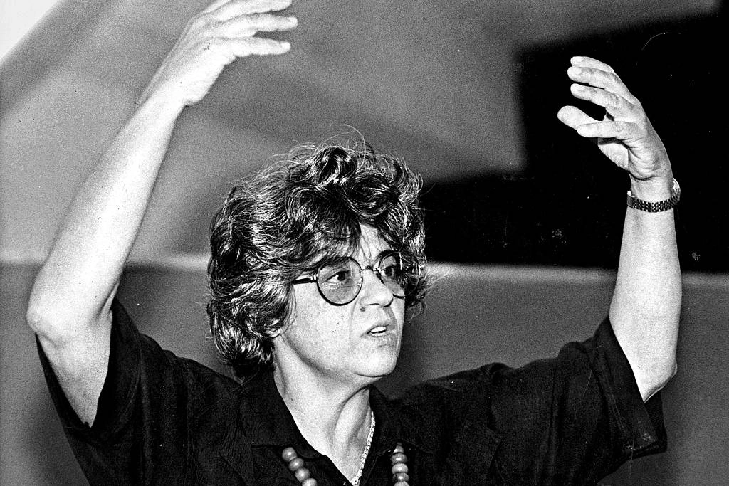 Niède Guidon durante entrevista coletiva na Unicamp, em Campinas, em 1989