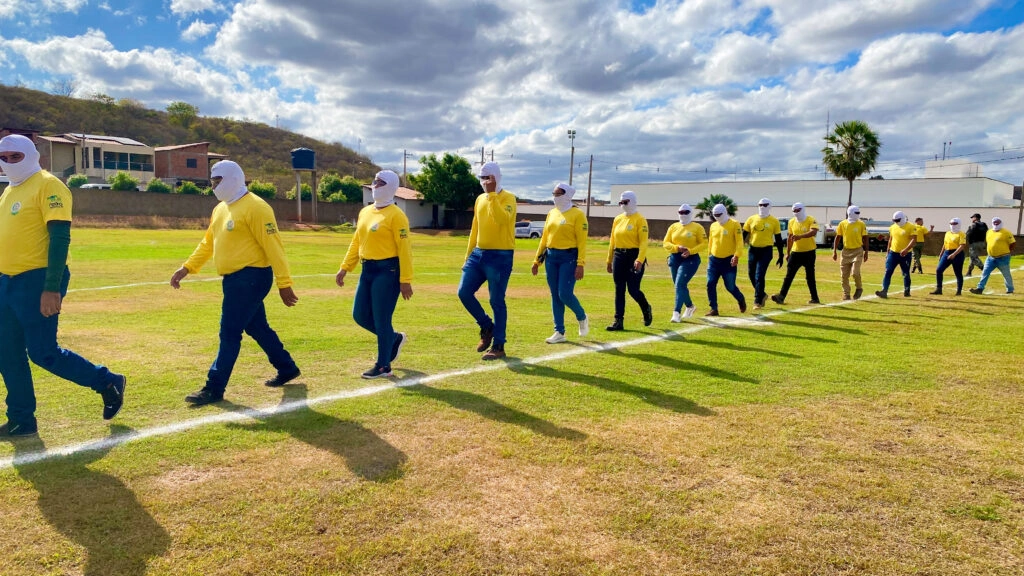 Novos brigadistas em treinamento