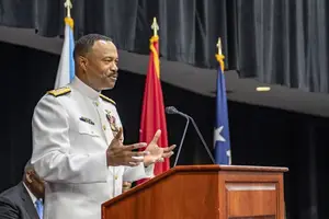O Almirante Alvin Holsey é o primeiro oficial negro a chefiar o Comando Sul das Forças Armadas dos Estados Unidos.jpg (Foto: Sargento Lionel Castellano - 7.nov.24/Comando Sul dos Estados Unidos)