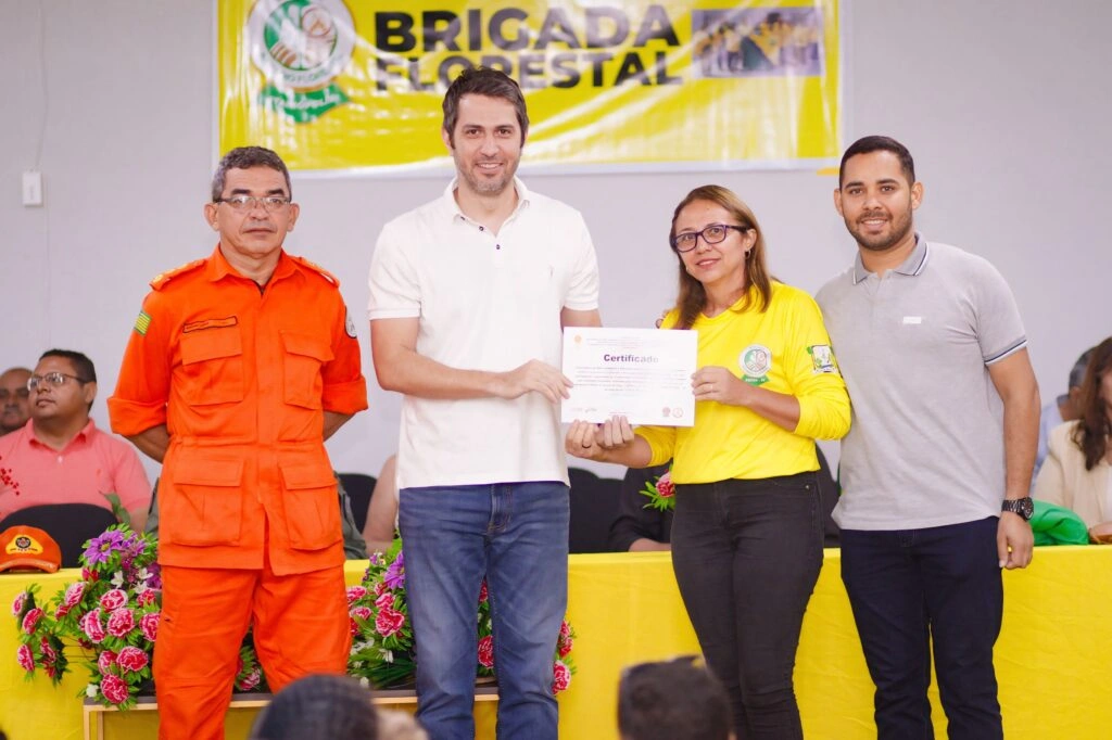 O secretário de Meio Ambiente, Feliphe Araújo na certificação dos novos brigadistas