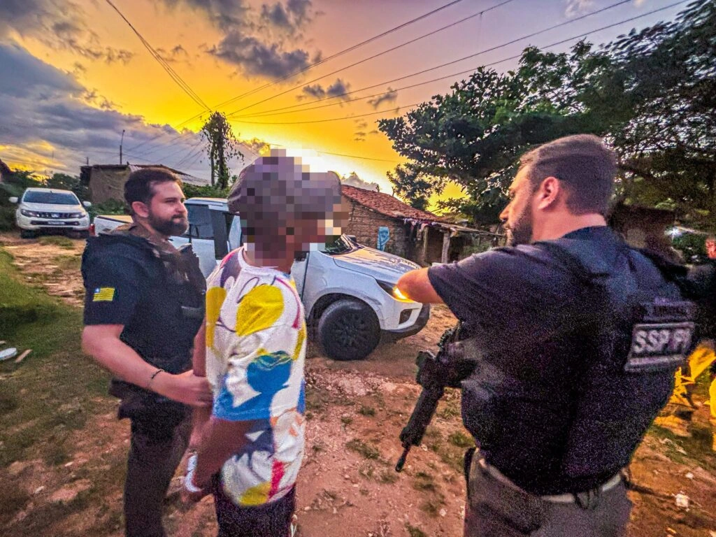 Prisão de suspeito de tráfico de drogas e roubo de motos em Teresina